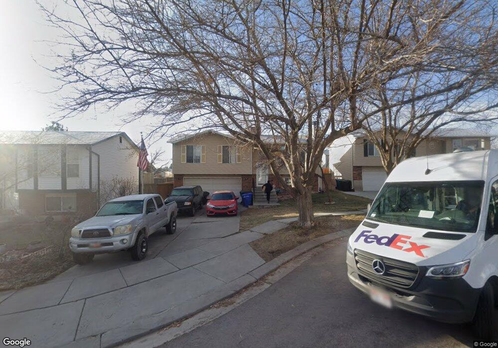 5569 W Tiger Lily Ct, West Jordan, UT 84081 - photo 1