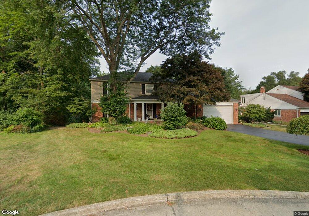 870 Shady Hollow Cir, Bloomfield Hills, MI 48304 - photo 1