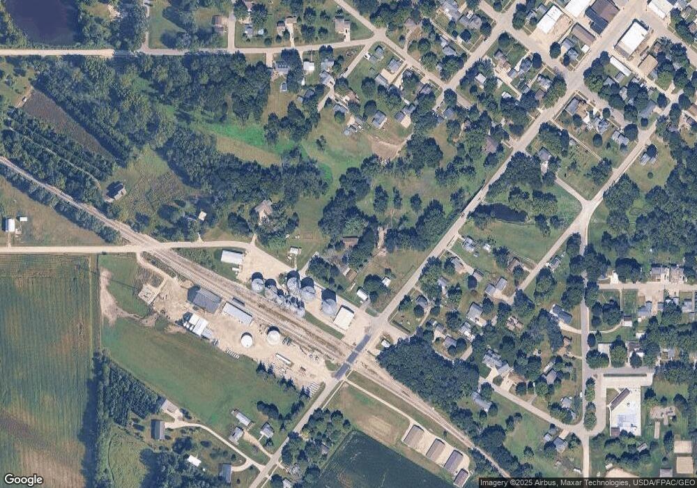 103 W Railroad St, Shell Rock, IA 50670 - photo 1