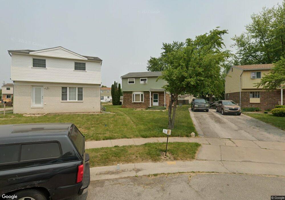 2209 Dahlia Cir, Toledo, OH 43611 - photo 1