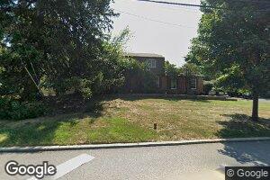 1 Tamarack Dr, Woodcliff Lake, NJ 07677