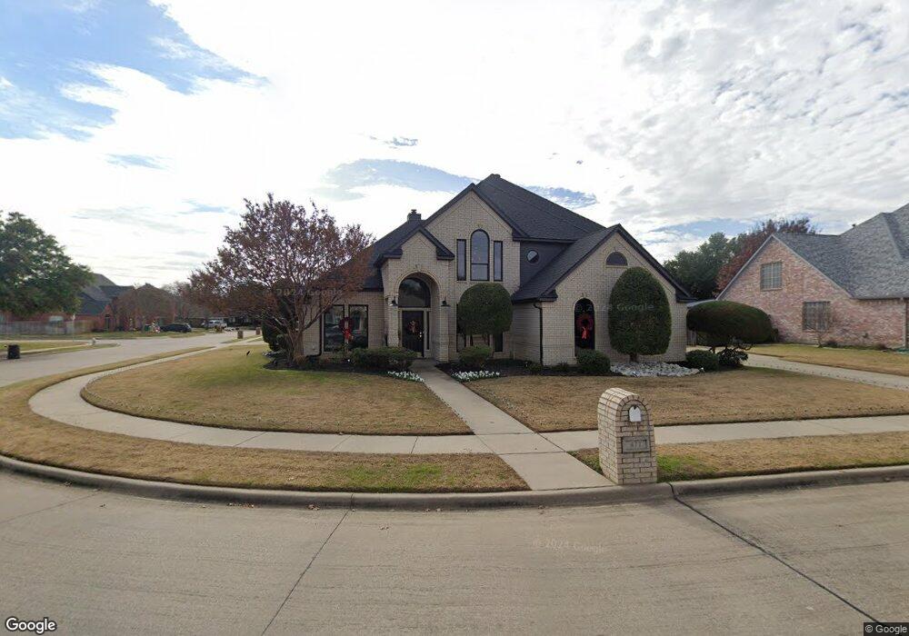 477 Shade Tree Cir, Hurst, TX 76054 - photo 1