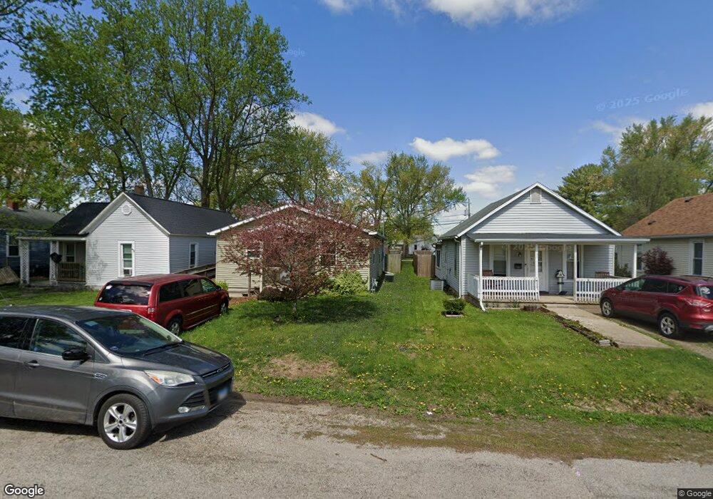1419 N Mclean St, Lincoln, IL 62656 - photo 1