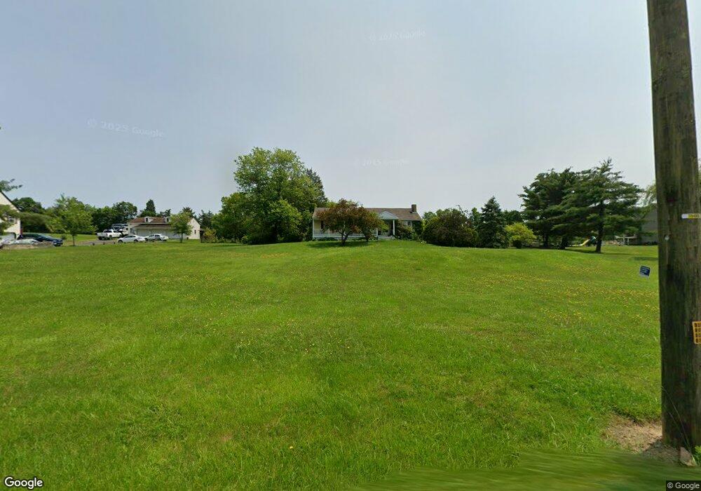 1329 W Campbell Rd, Green Lane, PA 18054 - photo 1