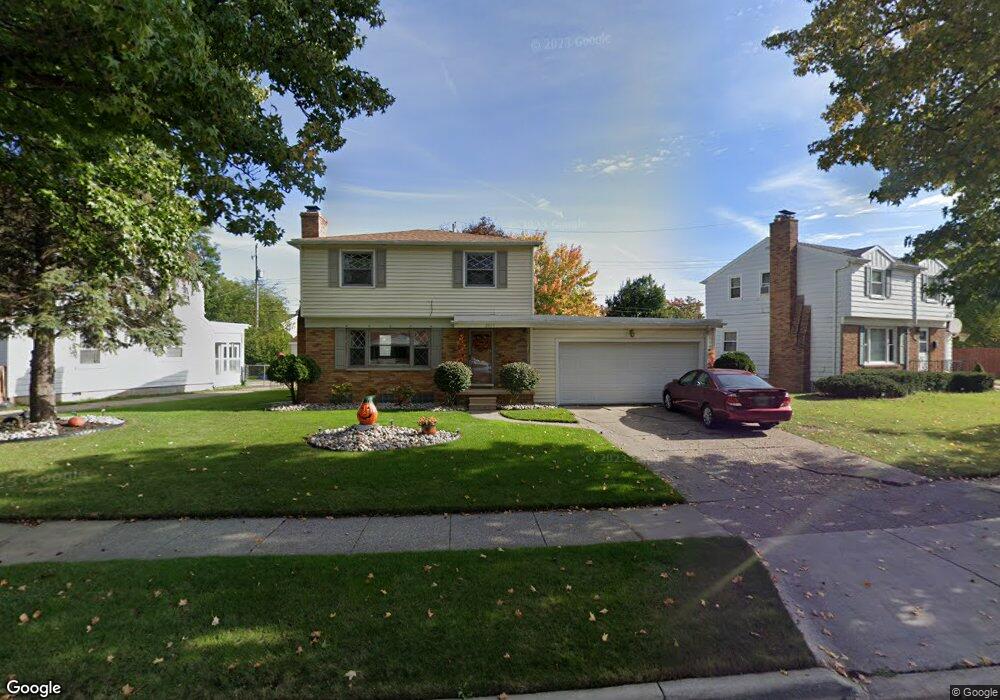 2517 Fairfax Rd, Lansing, MI 48910 - photo 1