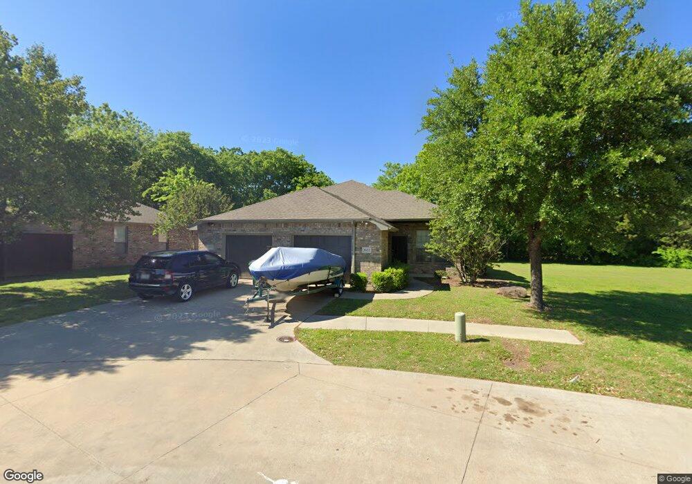 1623 Diamond Cir, Gainesville, TX 76240 - photo 1