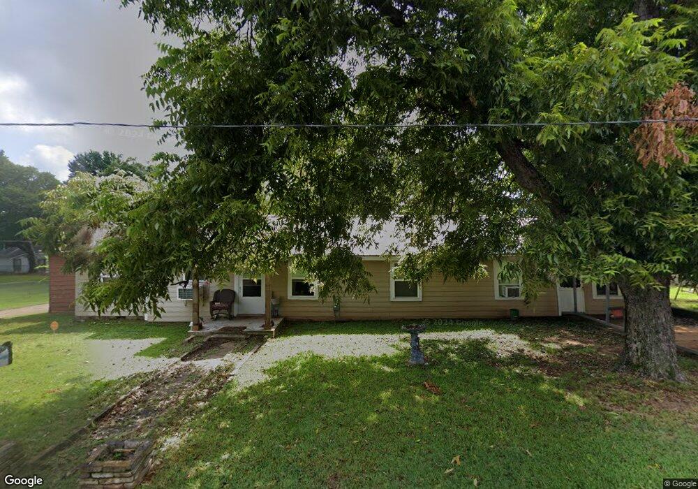 1101 S 7th St, Hugo, OK 74743 - photo 1