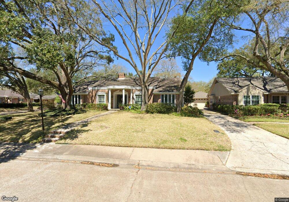 10046 Del Monte Dr, Houston, TX 77042 - photo 1