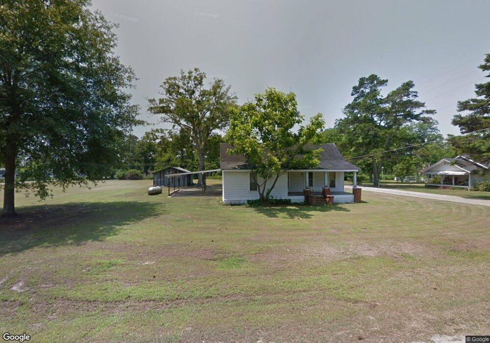 605 Miller Ave, Broxton, GA 31519 - photo 1