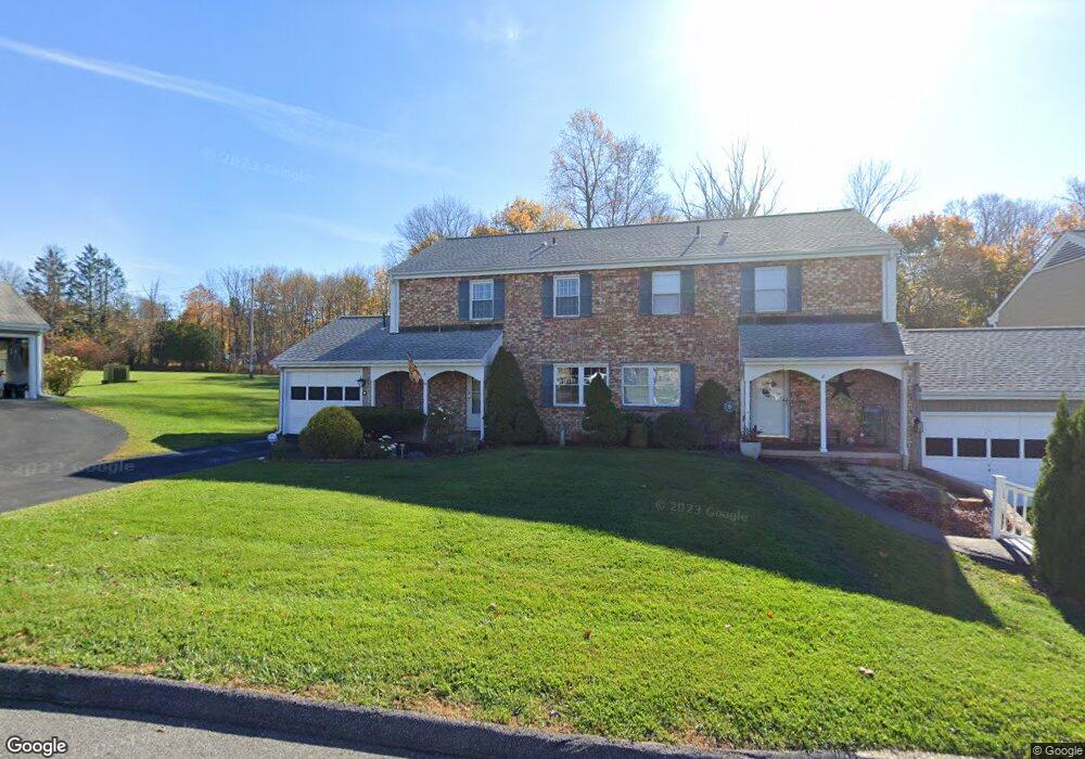 7 Whisconier Village unit 7, Brookfield, CT 06804 - photo 1