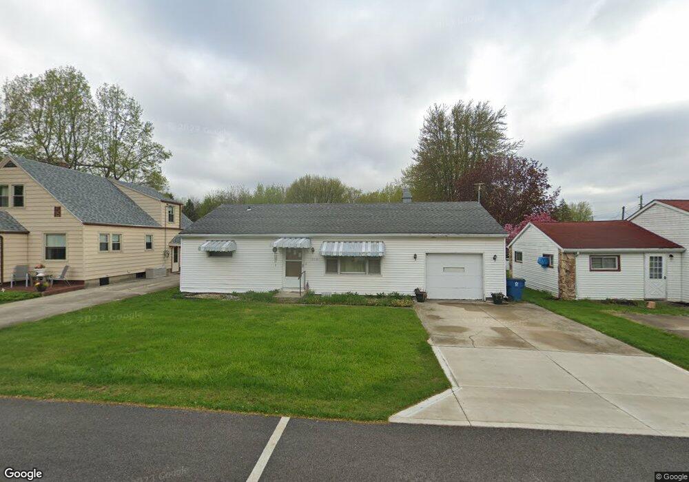 10531 Walnut St, Leo, IN 46765 - photo 1