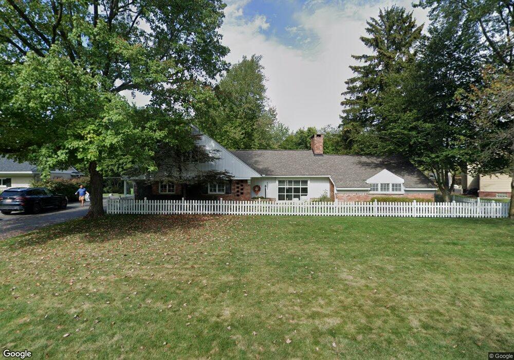 5855 Crabtree Rd, Bloomfield Hills, MI 48301 - photo 1