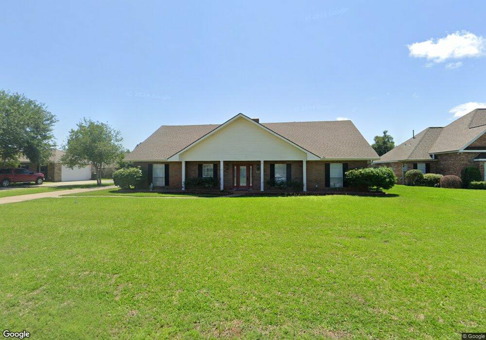 1341 Cambridge Ct, Lake Charles, LA 70605 - photo 1
