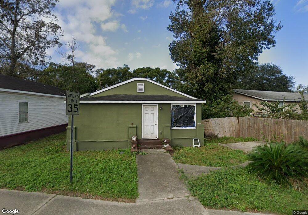 2723 Altama Ave, Brunswick, GA 31520 - photo 1