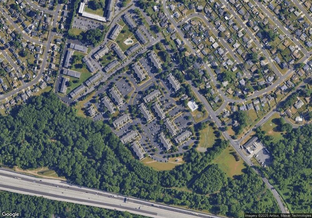 45 Pamela Ct, Levittown, PA 19057 - photo 1