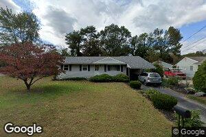402 Hemlock Ln, Mount Laurel, NJ 08054