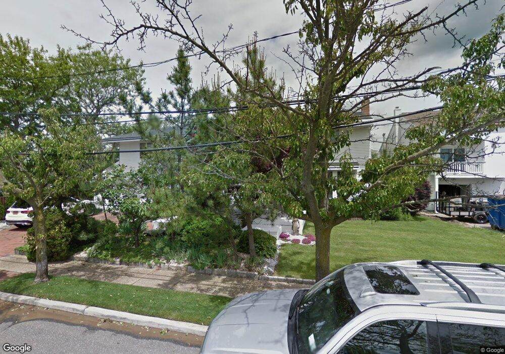 163 Bayside Dr, Atlantic Beach, NY 11509 - photo 1