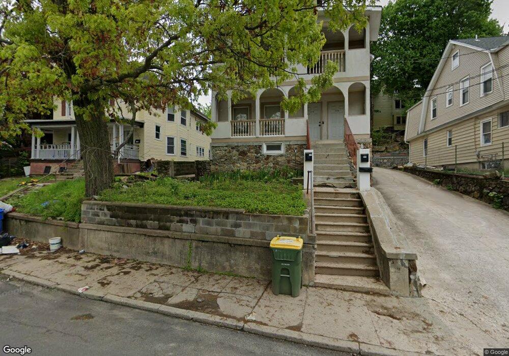 228 Lincoln St, Waterbury, CT 06710 - photo 1