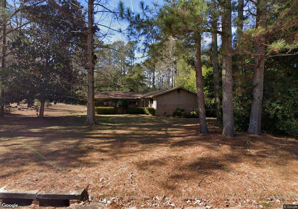 573 Safari Cir, Stone Mountain, GA 30083 - photo 1