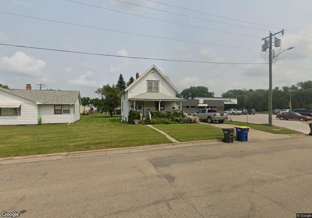 417 8th St NE, Jamestown, ND 58401 - photo 1