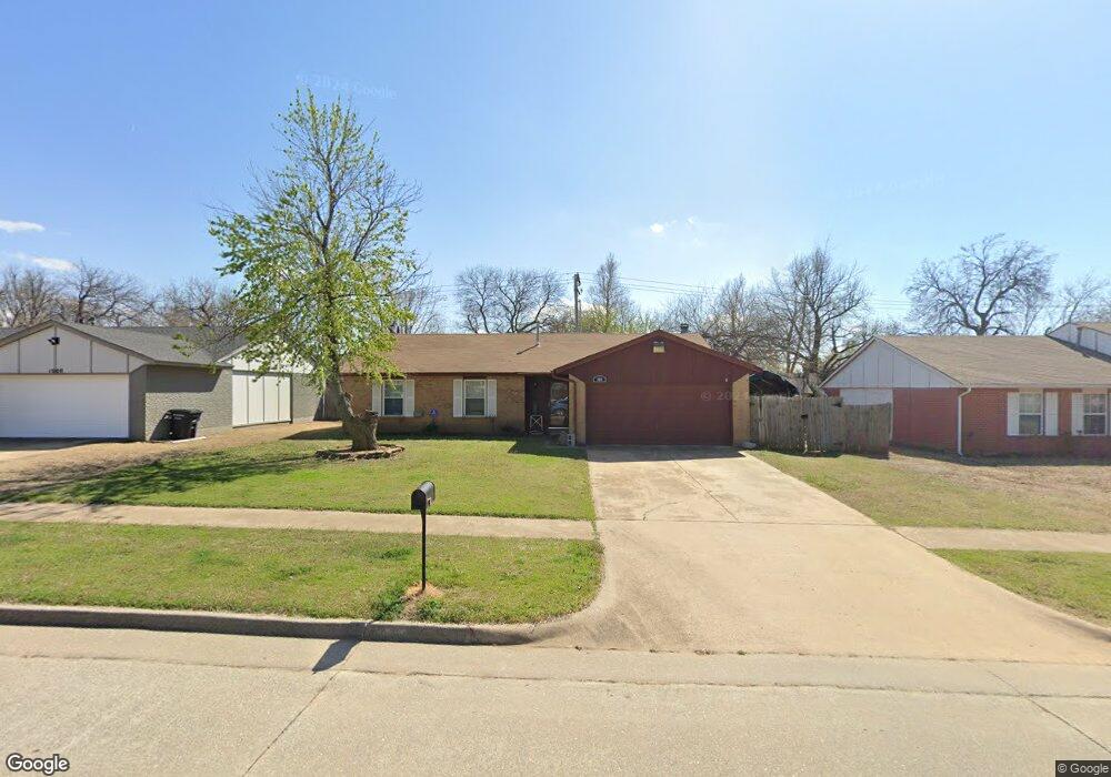 1604 NE 4th St, Moore, OK 73160 - photo 1