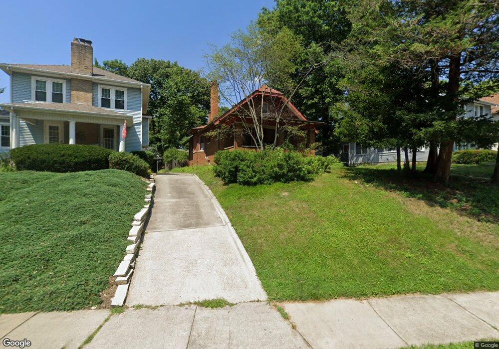 298 E Torrence Rd, Columbus, OH 43214 - photo 1