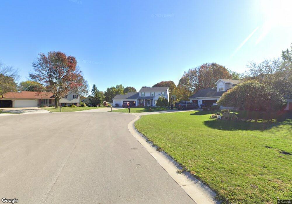 W2945 Northbrook Ct, Appleton, WI 54915 - photo 1