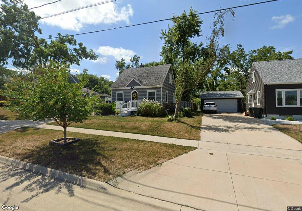 2026 18th St SW, Cedar Rapids, IA 52404 - photo 1