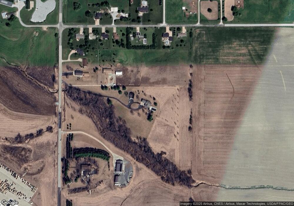 5805 Wisconsin Ave, Davenport, IA 52806 - photo 1