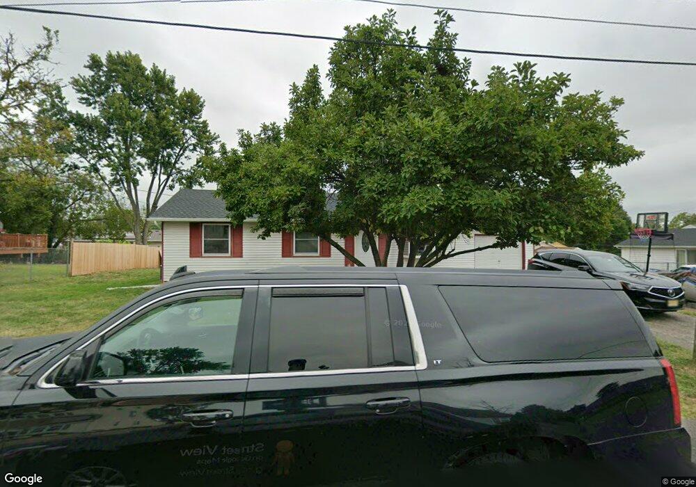 49 Stuyvesant Ave, Somerset, NJ 08873 - photo 1