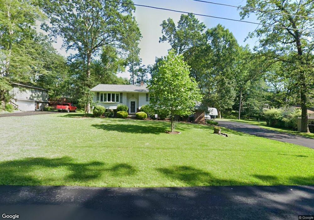 956 Longwoods Dr, Stroudsburg, PA 18360 - photo 1