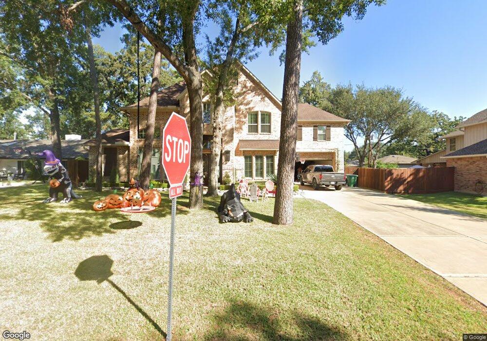 10930 Saint Marys Ln, Houston, TX 77079 - photo 1