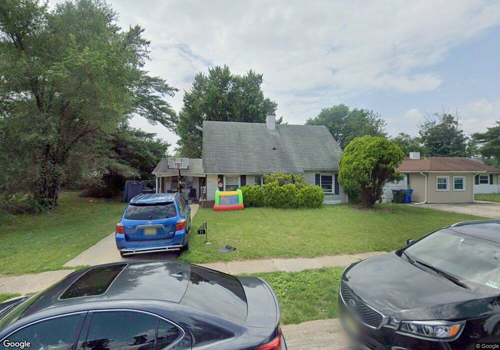 71 Southampton Dr, Willingboro, NJ 08046 - photo 1