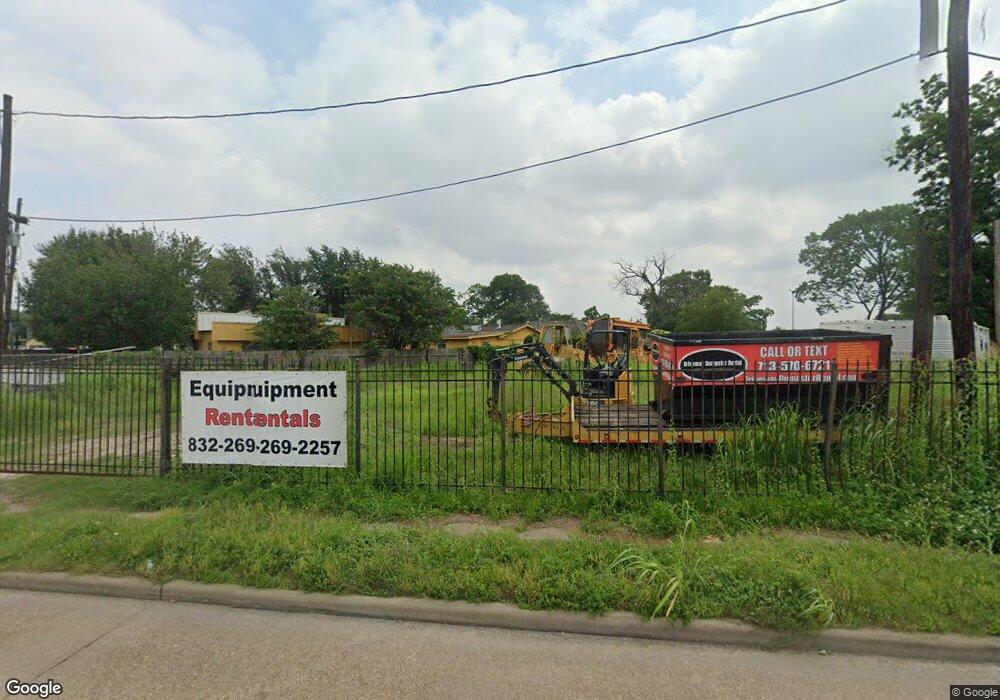 7727 Gulf Fwy Fwy, Houston, TX 77017 - photo 1