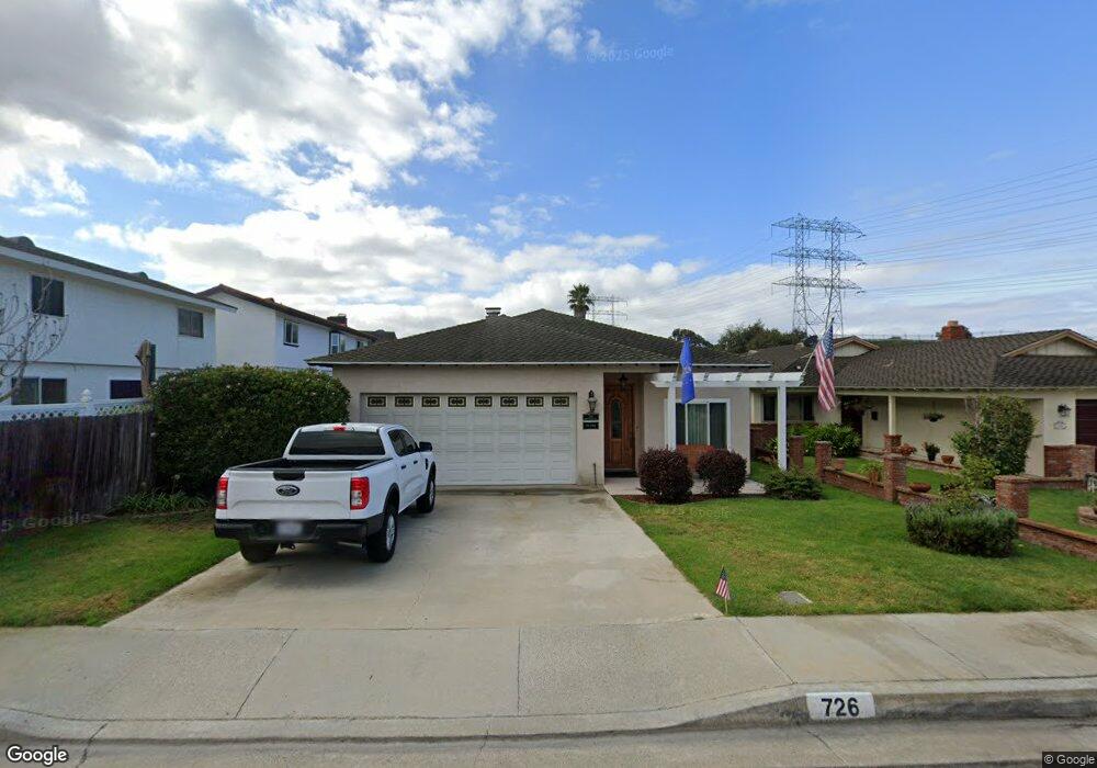 726 W Maple Ave, El Segundo, CA 90245 - photo 1