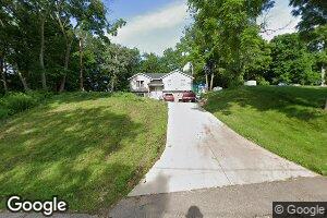 2335 16th St NW, Cedar Rapids, IA 52405