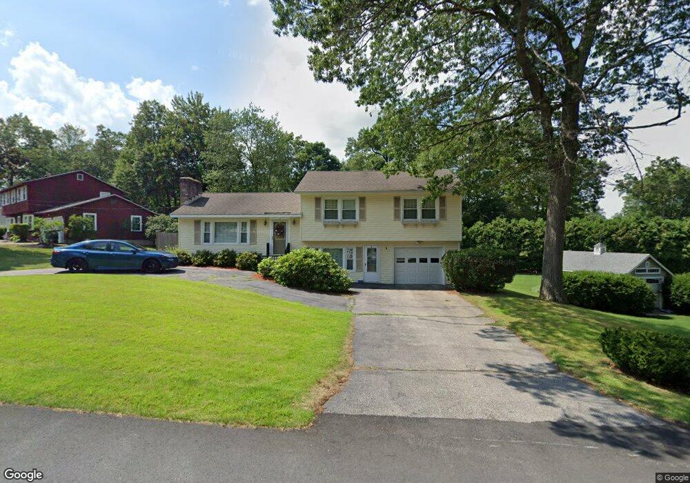 11 Biscayne Pkwy, Nashua, NH 03064 - photo 1