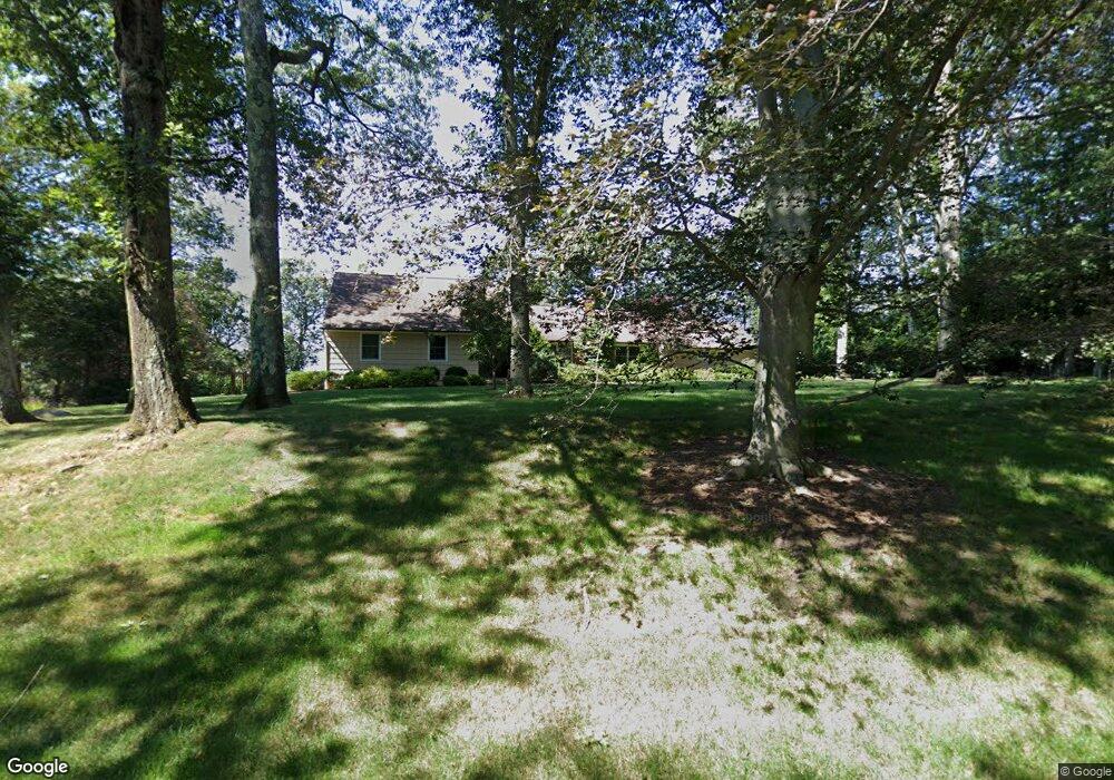 163 Fox Run Rd, New Canaan, CT 06840 - photo 1