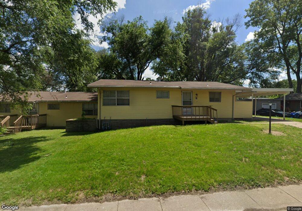 1327 SW Clearview Ln, Topeka, KS 66619 - photo 1