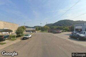 671 S 2nd St, Lansing, IA 52151