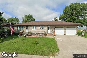 516 4th St W, Napoleon, ND 58561