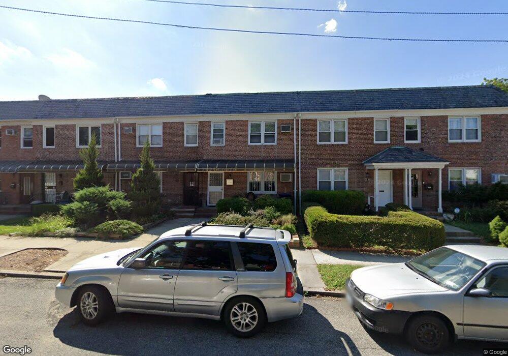 7506 168th St, Fresh Meadows, NY 11366 - photo 1