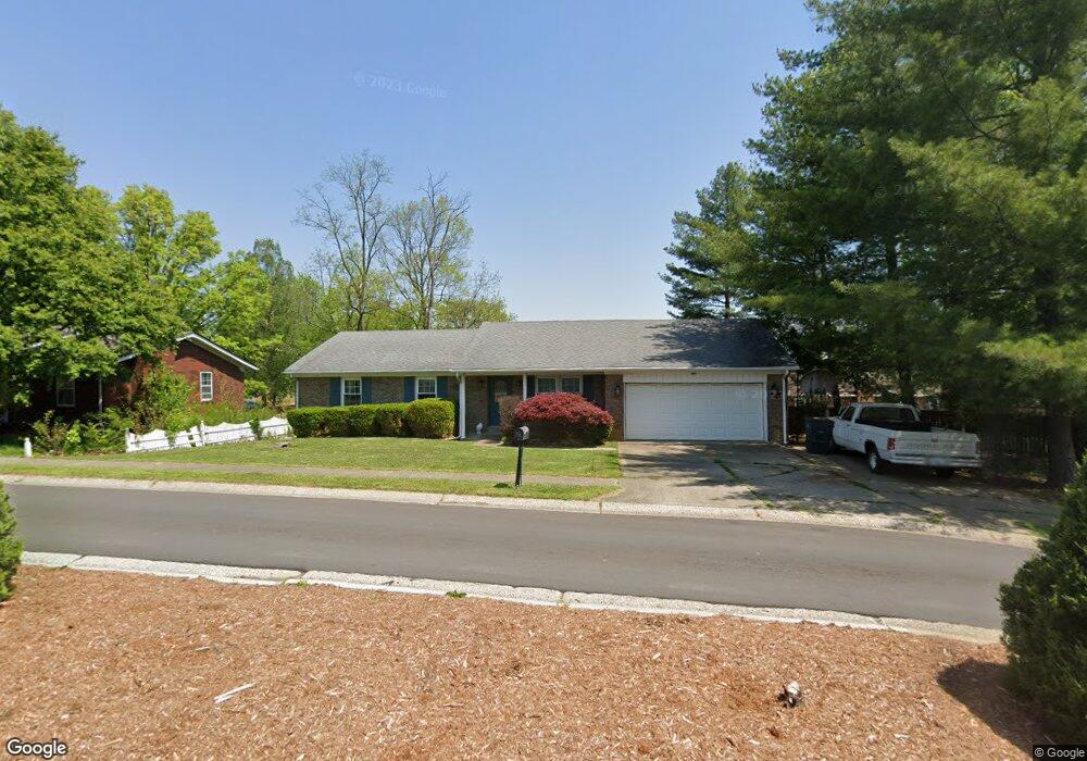 804 Castlewood Dr, New Albany, IN 47150 - photo 1