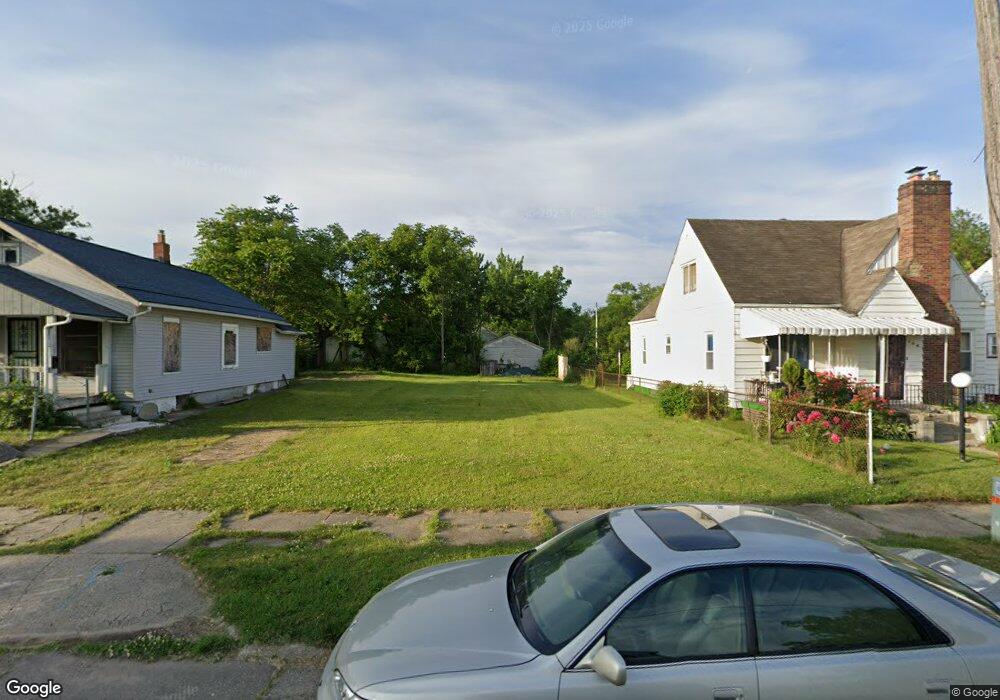 742 E Ruth Ave, Flint, MI 48505 - photo 1