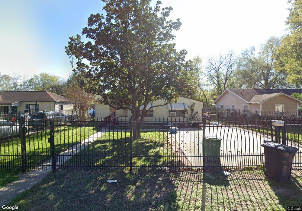 7328 Oak Hill Dr, Houston, TX 77087 - photo 1