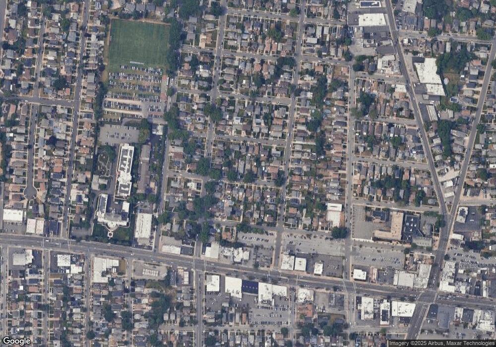 1080 Foster St, Franklin Square, NY 11010 - photo 1