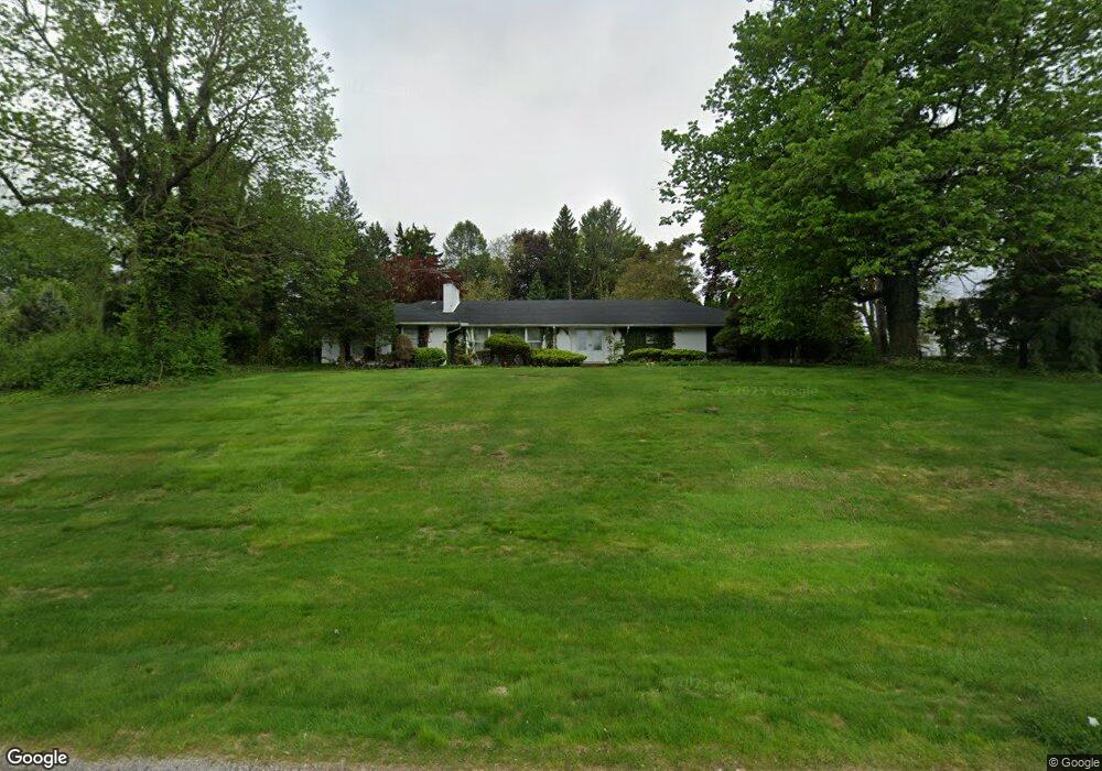 5280 Winlane Dr, Bloomfield Hills, MI 48302 - photo 1