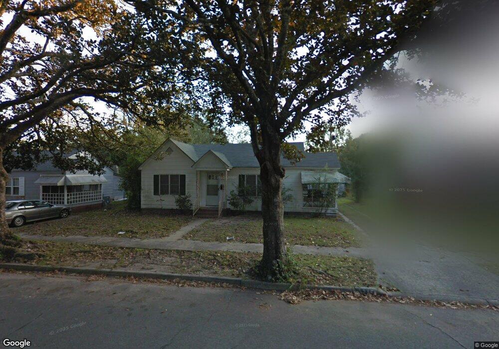 2215 E 40th St, Savannah, GA 31404 - photo 1