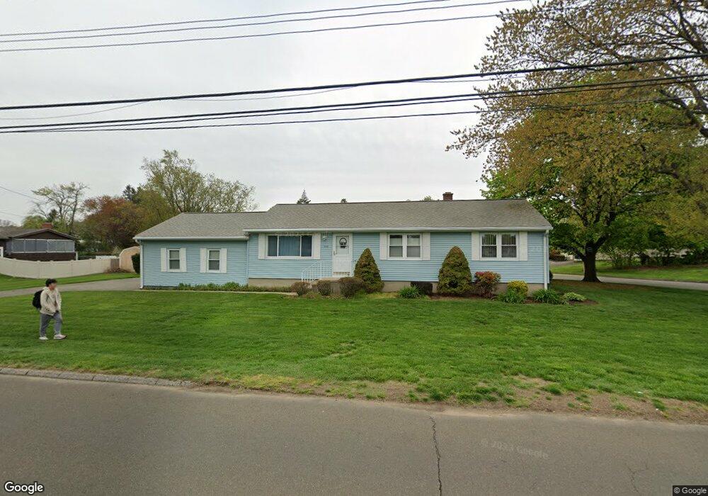 260 Wigwam Ln, Stratford, CT 06614 - photo 1