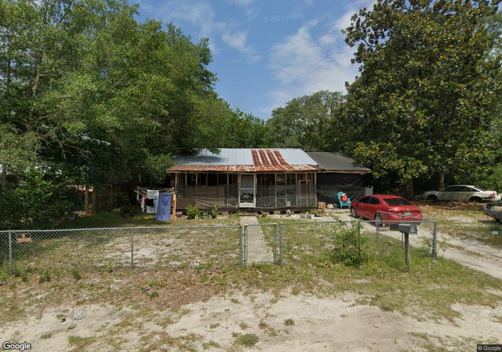 806 W 2nd St, Carrabelle, FL 32322 - photo 1
